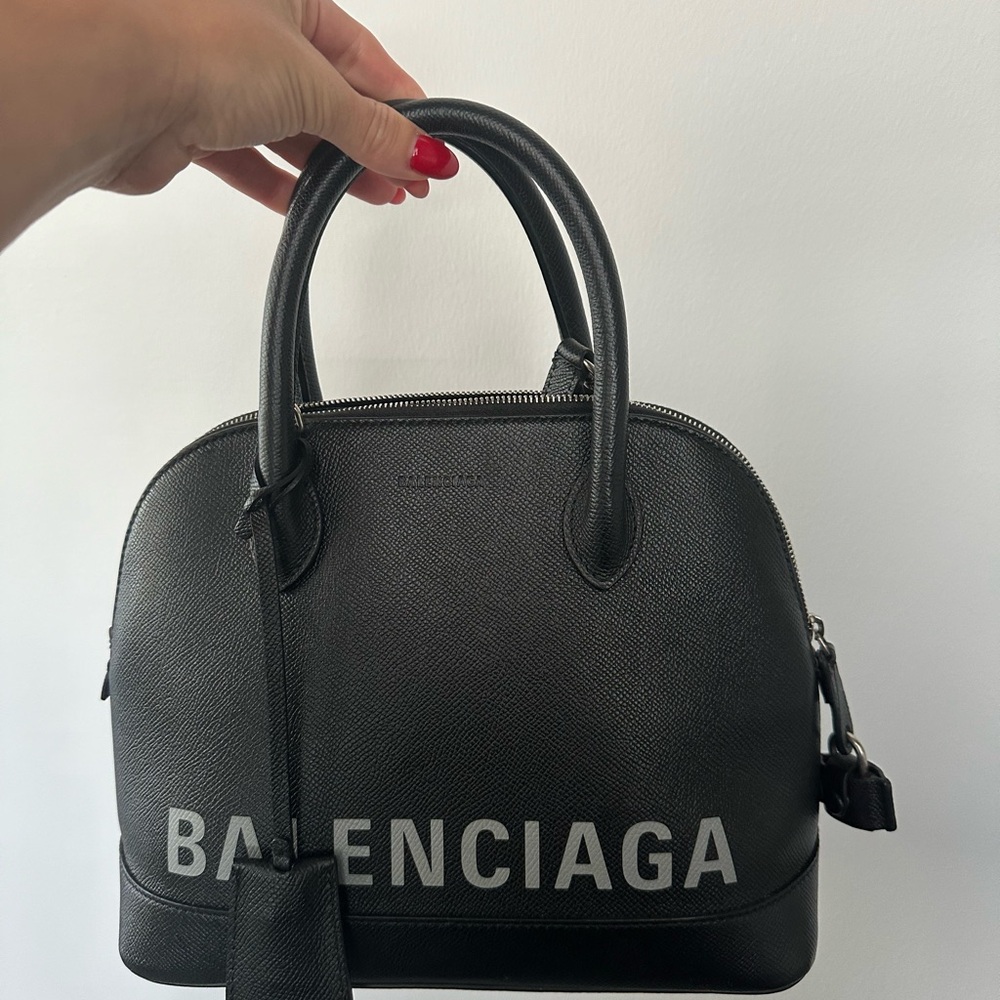 WOMEN'S VILLE SMALL HANDBAG IN BLACK - AUTHENTIC